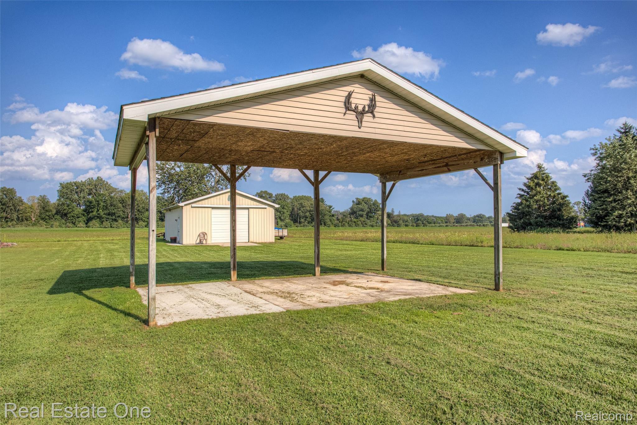 22695 Otter Road New Boston, MI 48164 - Photo 28 of 37 -40.jpg