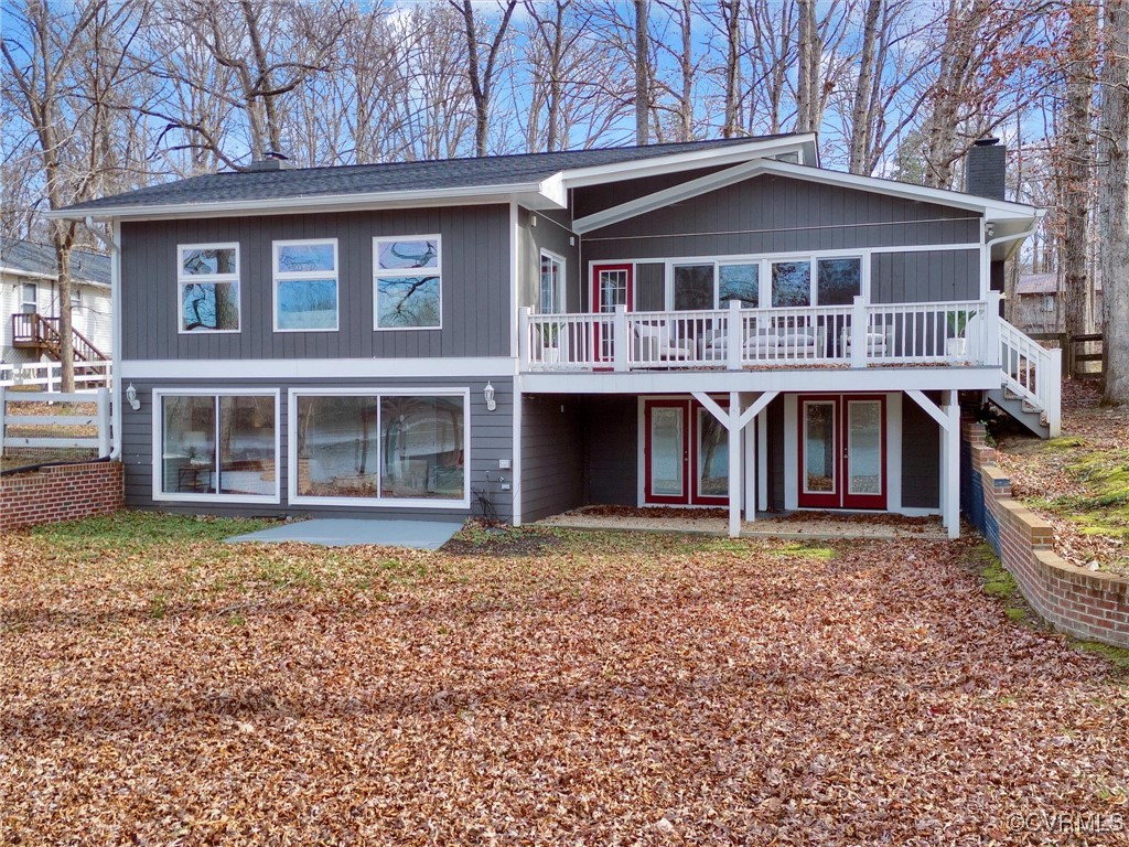 3 Lakeside Drive Columbia, VA 23038 - Photo 2 of 49 Back of house featuring a wooden deck