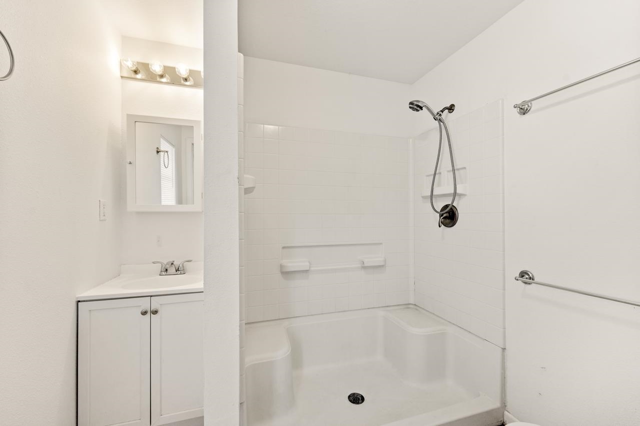 979 Lakeview Point Road Quincy, FL 32351 - Photo 19 of 42 Gallery Image 19