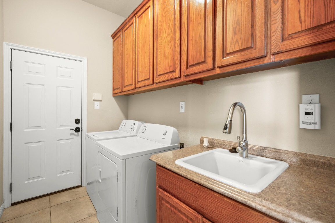 8021 Tahoe Parke Circle Austin, TX 78726 - Photo 15 of 33 a close view of sink and tap