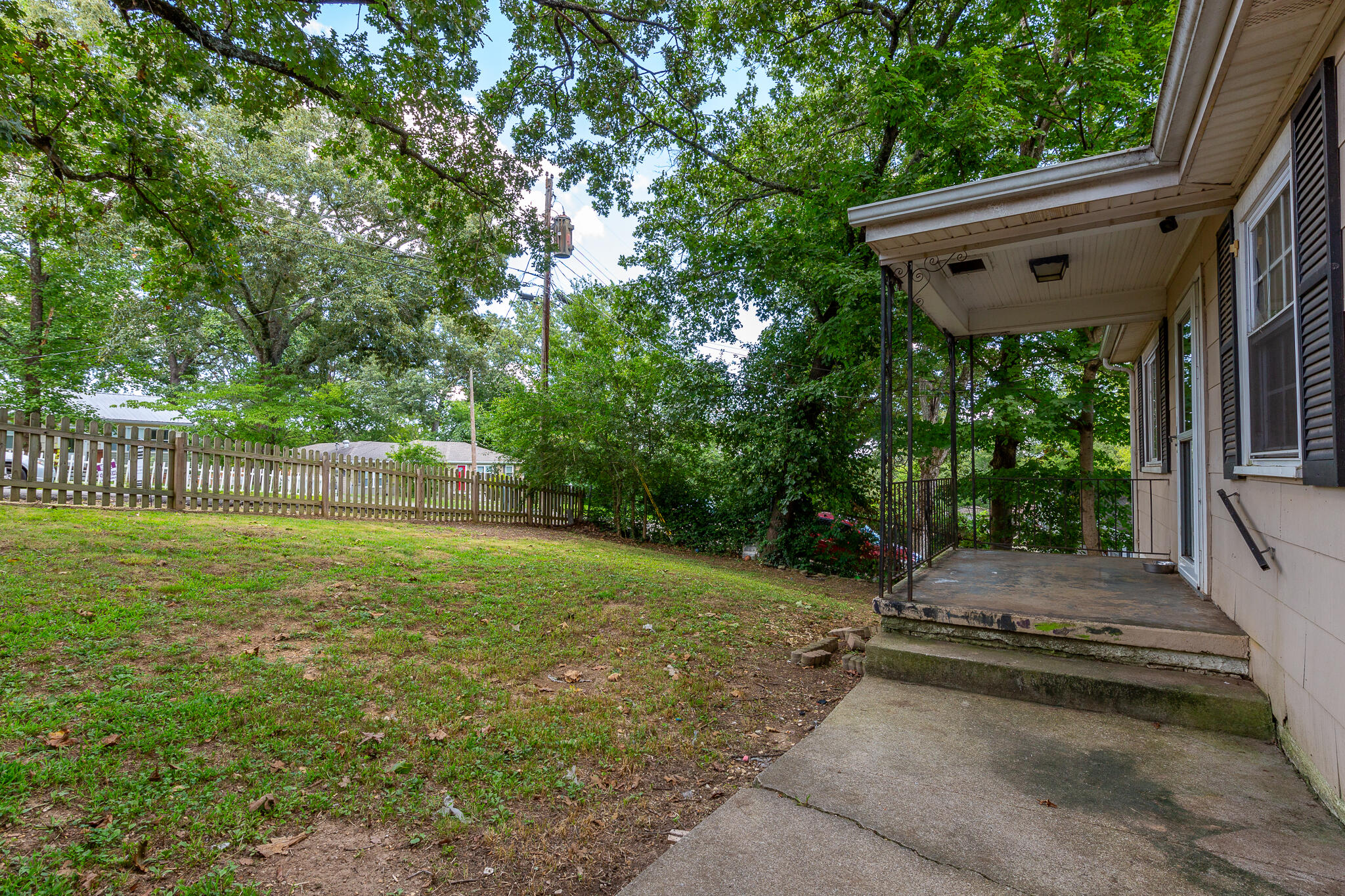 1414 Brenda Road Chattanooga, TN 37415 - Photo 3 of 20 1414 Brenda Rd-06