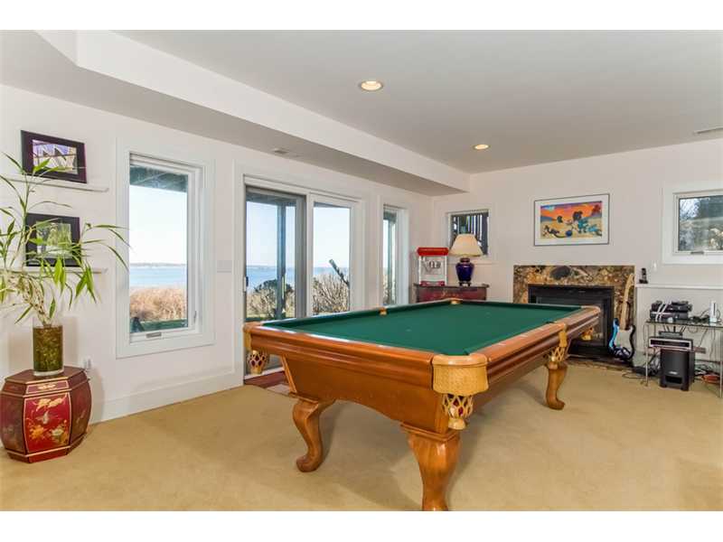 25 Browning Drive Narragansett, RI 02882 - Photo 18 of 25 Den/Family/Great Room.