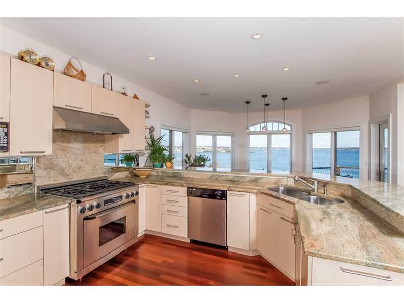 25 Browning Drive Narragansett, RI 02882 - Photo 8 of 25 Kitchen.