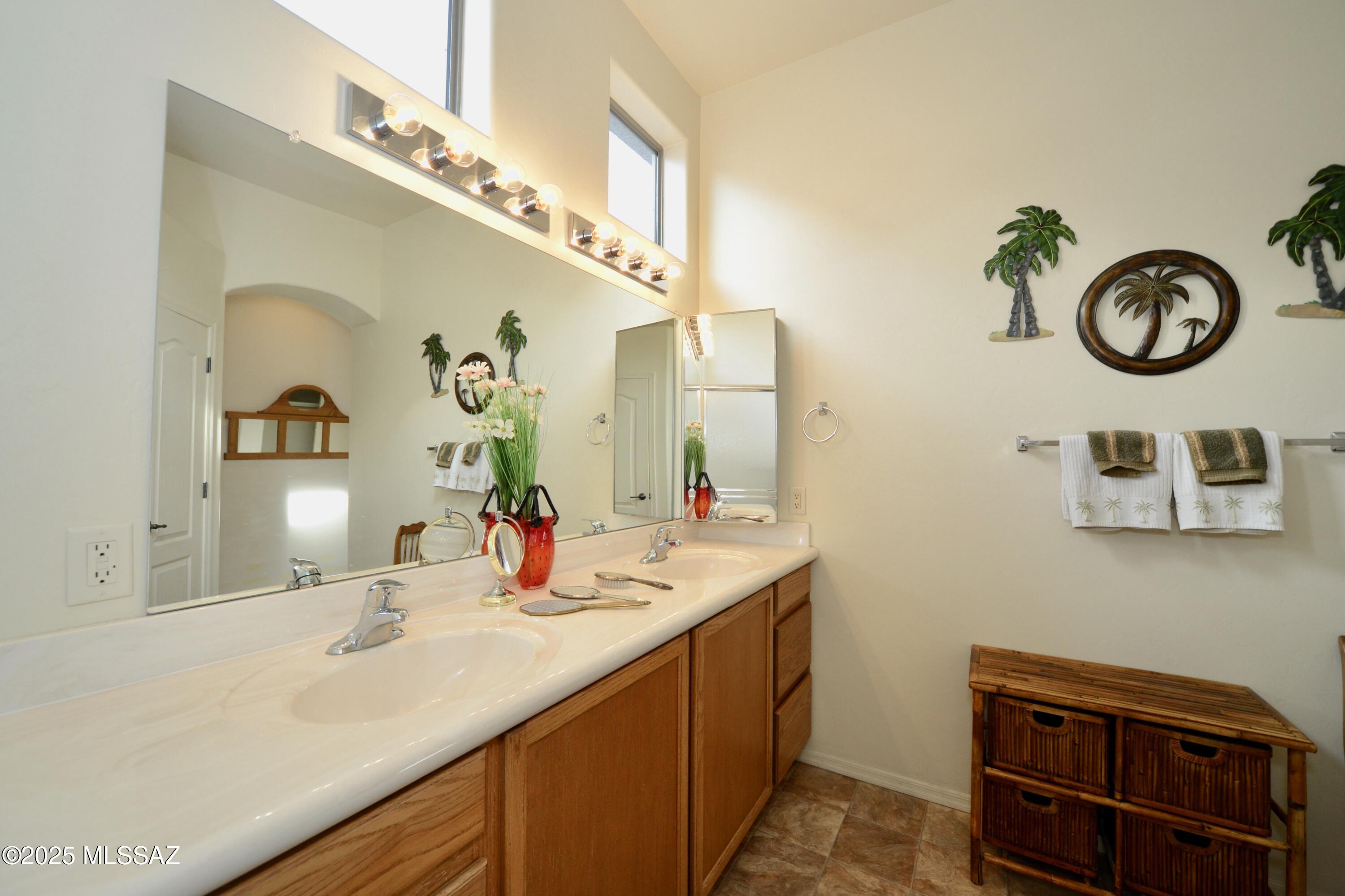 938 West Ashworth Road Green Valley, AZ 85614 - Photo 27 of 41