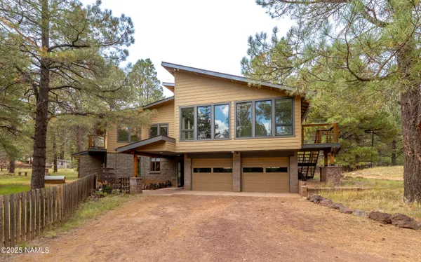 $775,000 | 211 South Beech Drive, Flagstaff, AZ 86004