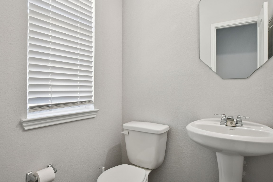 23523 Montague Drive Spring, TX 77373 - Photo 14 of 50 Half Bath Near Entry