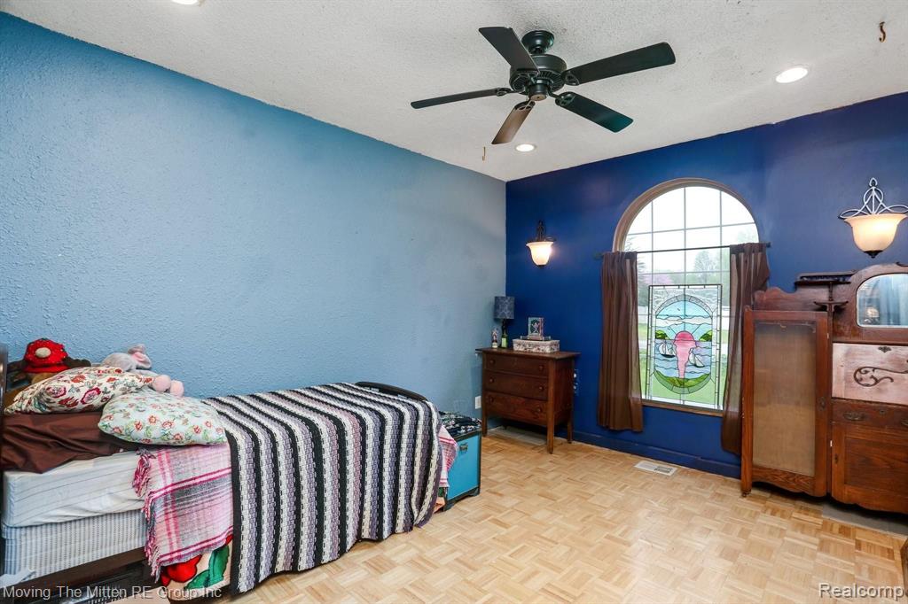 46065 Judd Road Belleville, MI 48111 - Photo 12 of 25