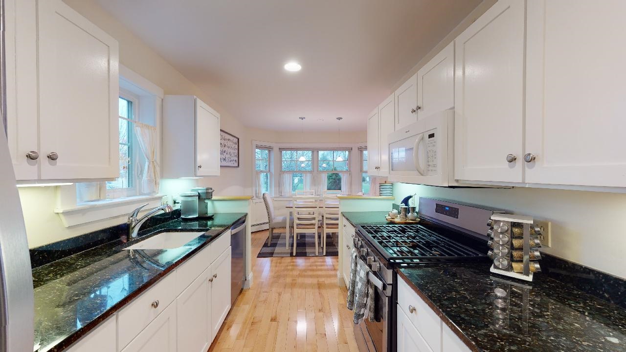 128 Commons Road Williston, VT 05495 - Photo 5 of 17