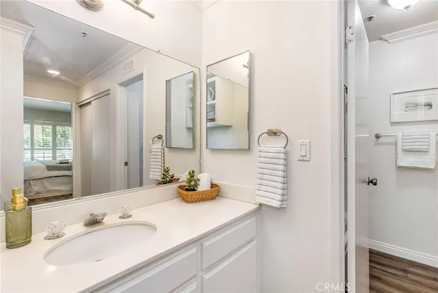 $739,000 | 2571 Plaza Del Amo, Unit 310, Torrance, CA 90503