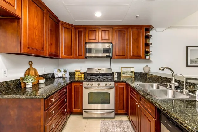 $739,000 | 2571 Plaza Del Amo, Unit 310, Torrance, CA 90503