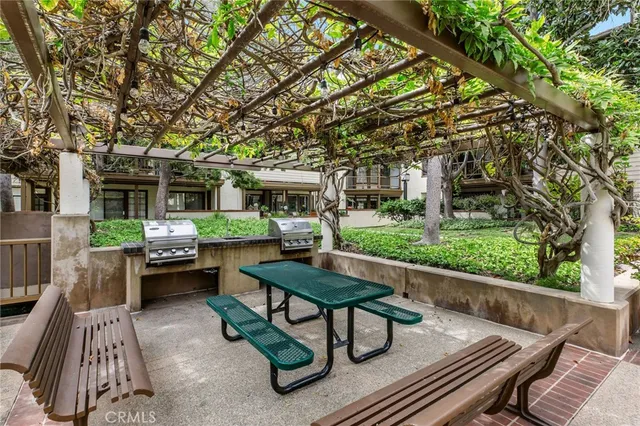 $739,000 | 2571 Plaza Del Amo, Unit 310, Torrance, CA 90503