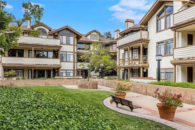 $739,000 | 2571 Plaza Del Amo, Unit 310, Torrance, CA 90503