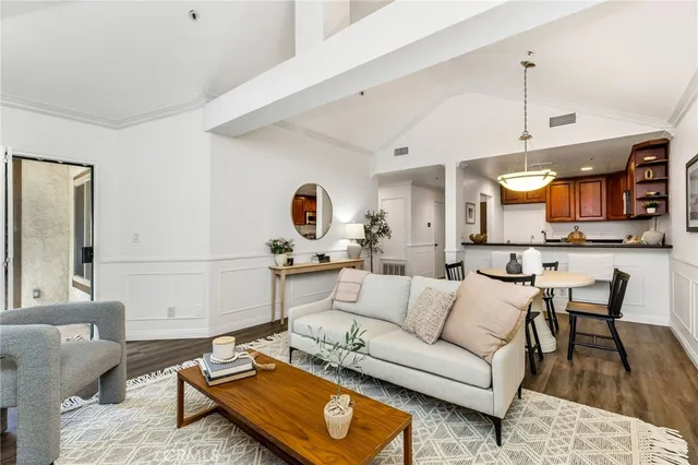 $739,000 | 2571 Plaza Del Amo, Unit 310, Torrance, CA 90503