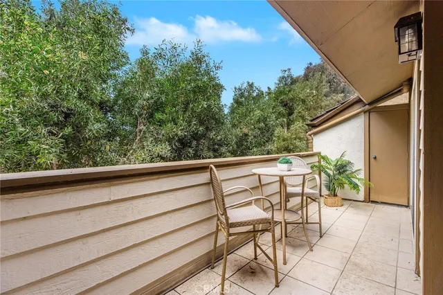 $739,000 | 2571 Plaza Del Amo, Unit 310, Torrance, CA 90503