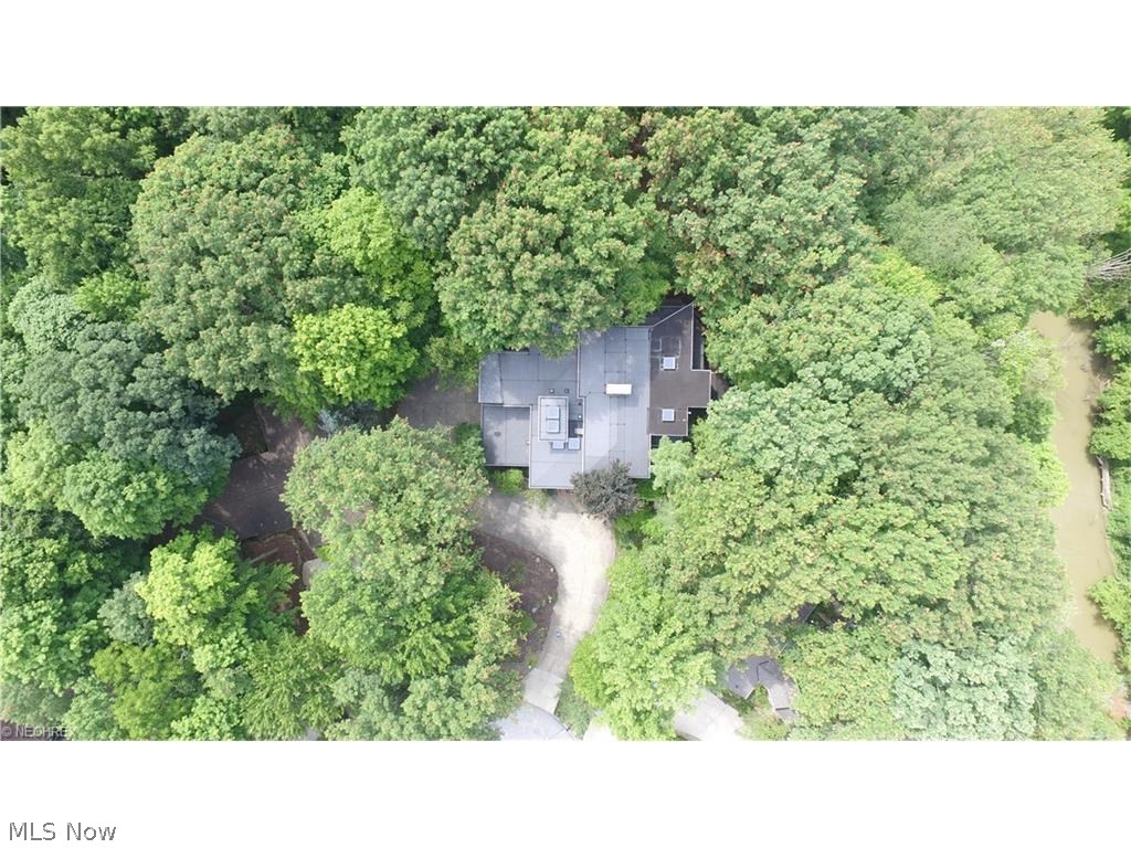 11666 River Ridge Road Strongsville, OH 44136 - Photo 2 of 28 Gallery Image 2