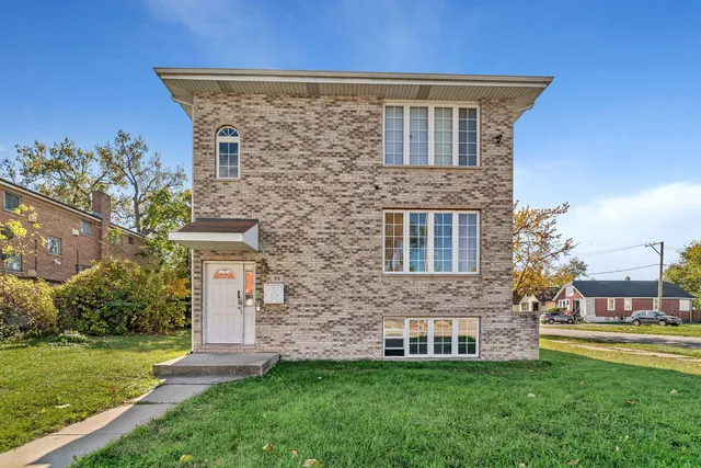$335,000 | 98 West 154th Street, Harvey, IL 60426