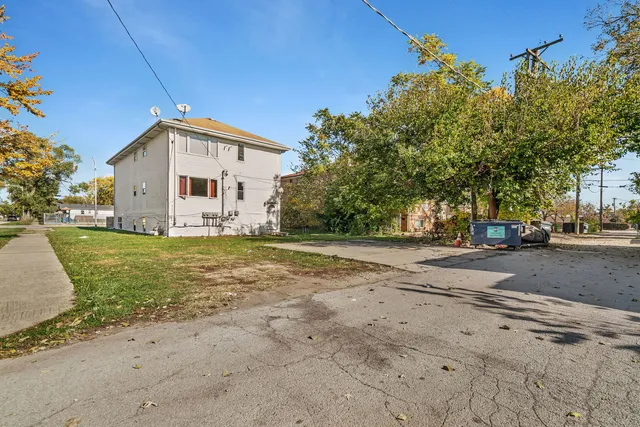 $335,000 | 98 West 154th Street, Harvey, IL 60426