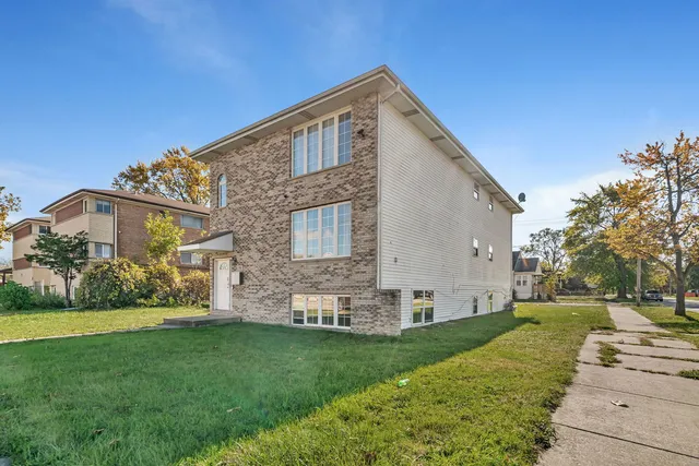 $335,000 | 98 West 154th Street, Harvey, IL 60426