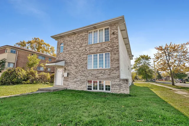 $335,000 | 98 West 154th Street, Harvey, IL 60426
