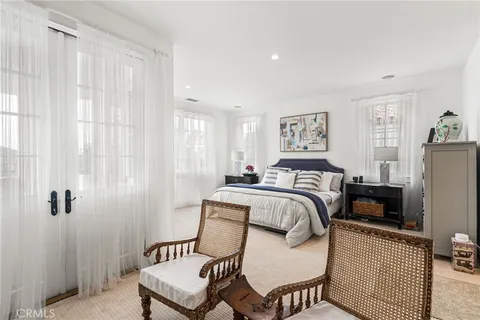 $5,195,000 | 320 Heliotrope Avenue, Corona del Mar, CA 92625