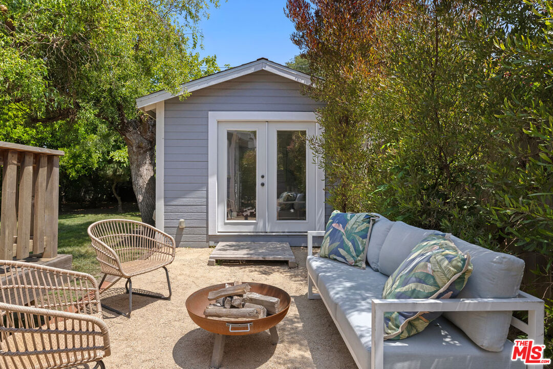 2938 Virginia Road Los Angeles, CA 90016 - Photo 22 of 25