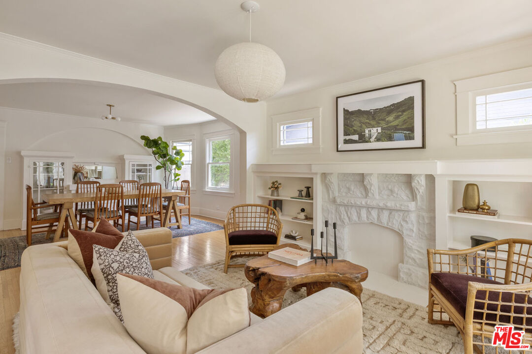2938 Virginia Road Los Angeles, CA 90016 - Photo 4 of 25