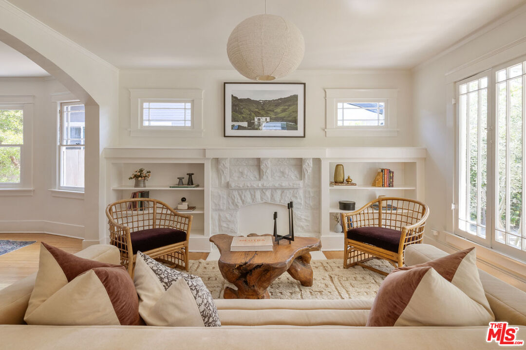 2938 Virginia Road Los Angeles, CA 90016 - Photo 5 of 25