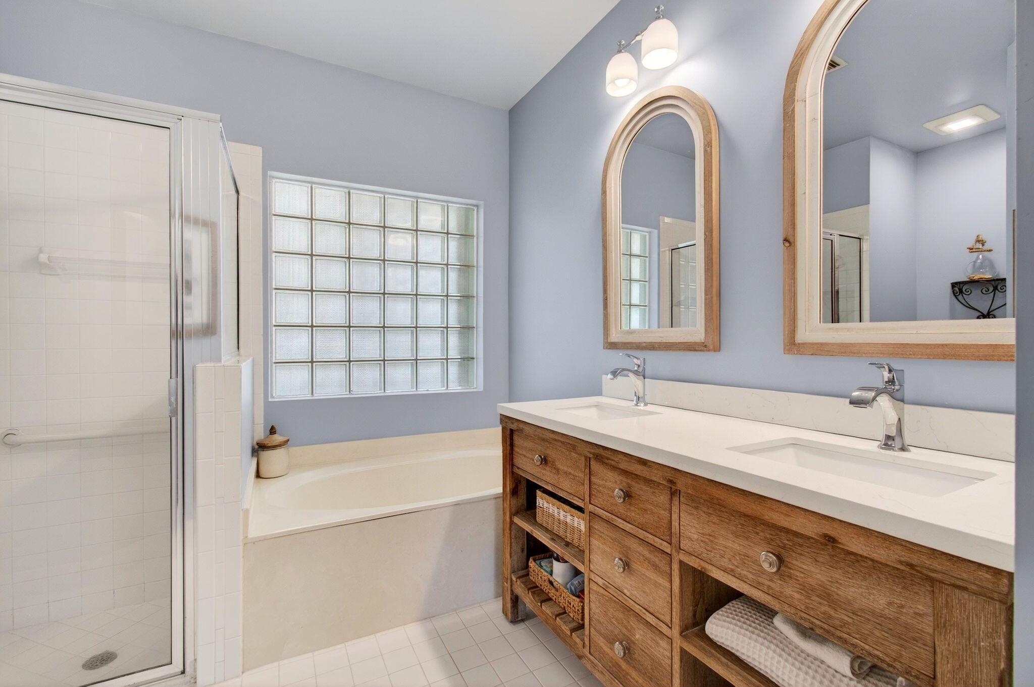 8196 Vía Di Veneto Boca Raton, FL 33496 - Photo 23 of 65 MASTER BATH