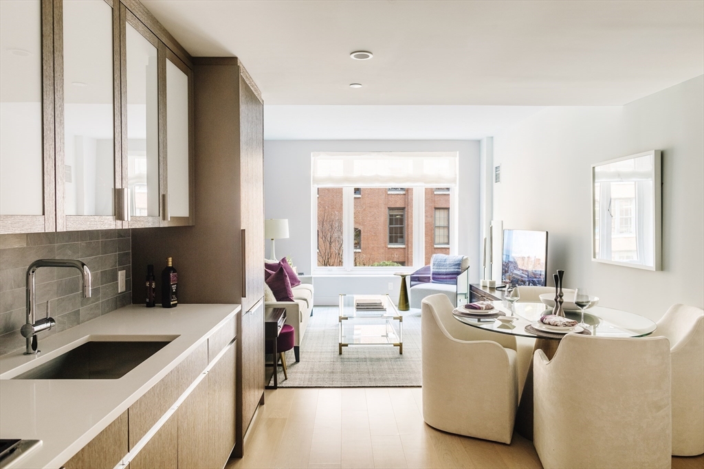 100 Lovejoy Wharf, Unit 7P Boston, MA 02114 - Photo 5 of 22