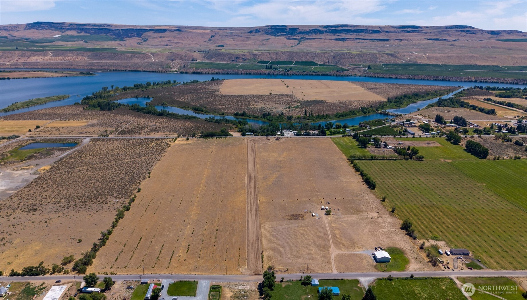 3 Solitude Lane Brewster, WA 98812 - Photo 7 of 12 an aerial view of a city