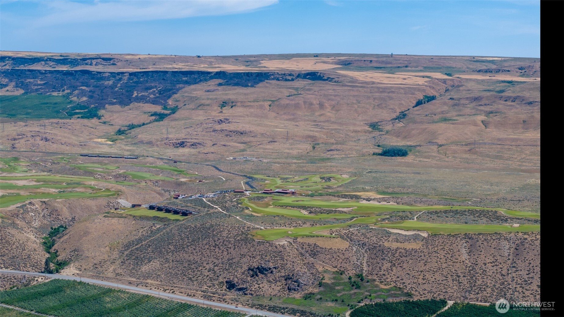 3 Solitude Lane Brewster, WA 98812 - Photo 8 of 12 a view of a lake with beach and ocean view