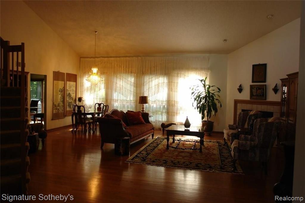 30895 Country Ridge Circle Farmington Hills, MI 48331 - Photo 14 of 43