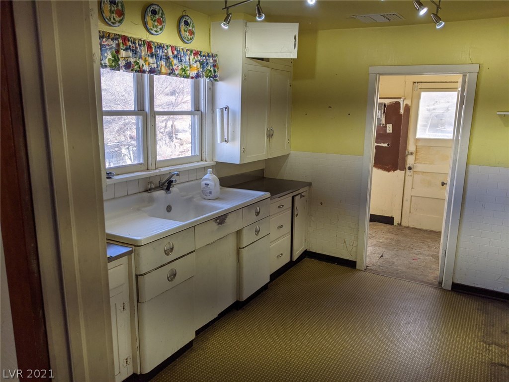 330 Spring Heights Caliente, NV 89008 - Photo 6 of 16 Gallery Image 6