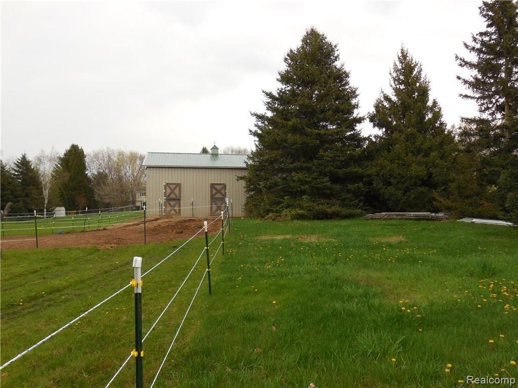 5534 Cuthbert Road White Lake, MI 48386 - Photo 22 of 28 5534 Cuthbert 060.JPG