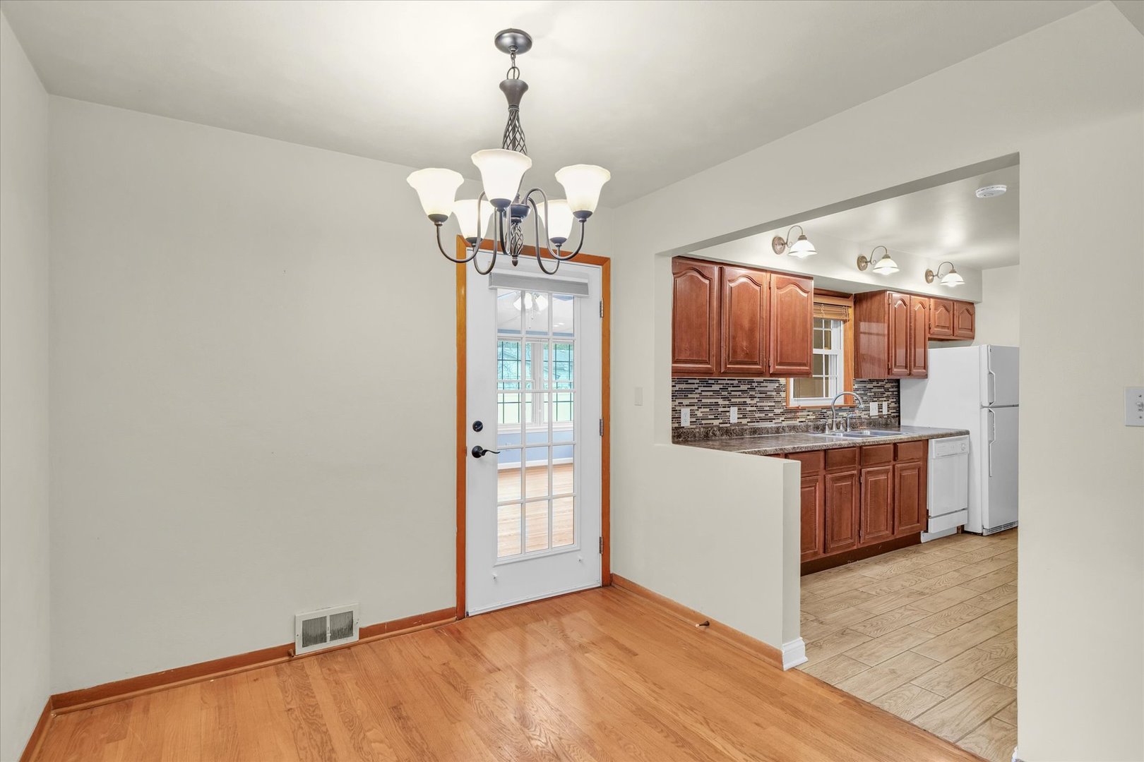1401 Mayfair Road Champaign, IL 61821 - Photo 11 of 37 Gallery Image 11