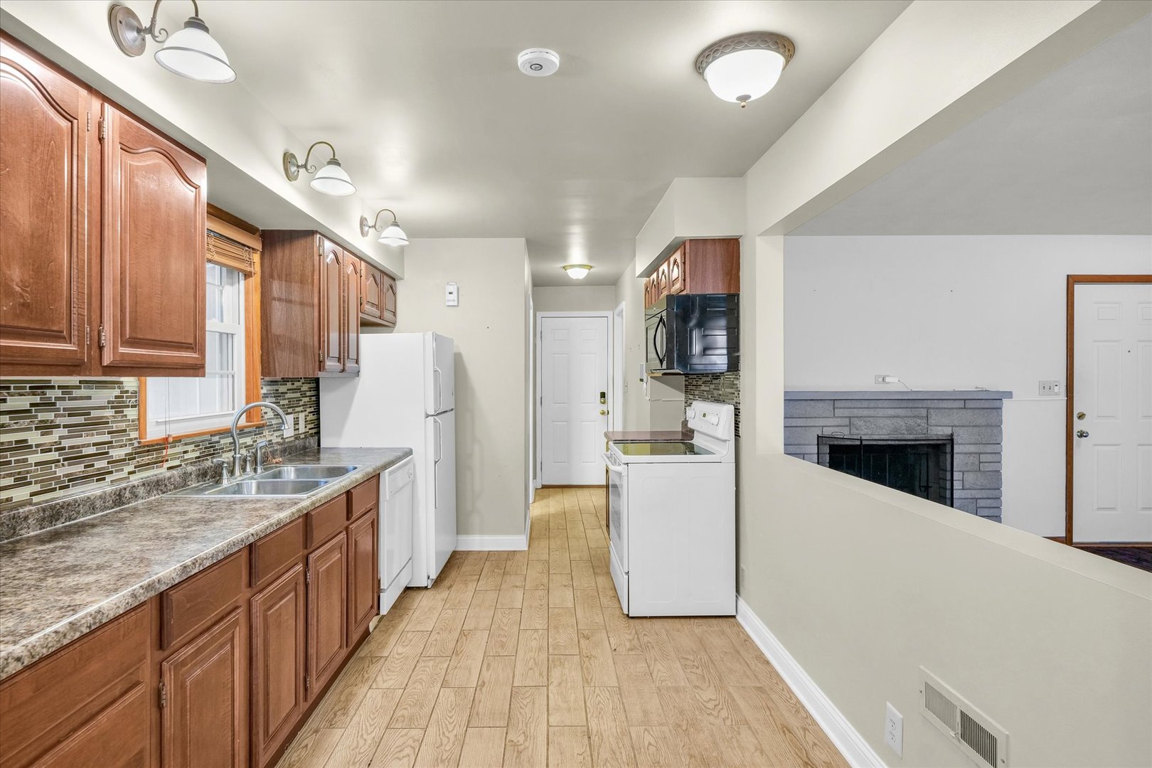 1401 Mayfair Road Champaign, IL 61821 - Photo 14 of 37 Gallery Image 14