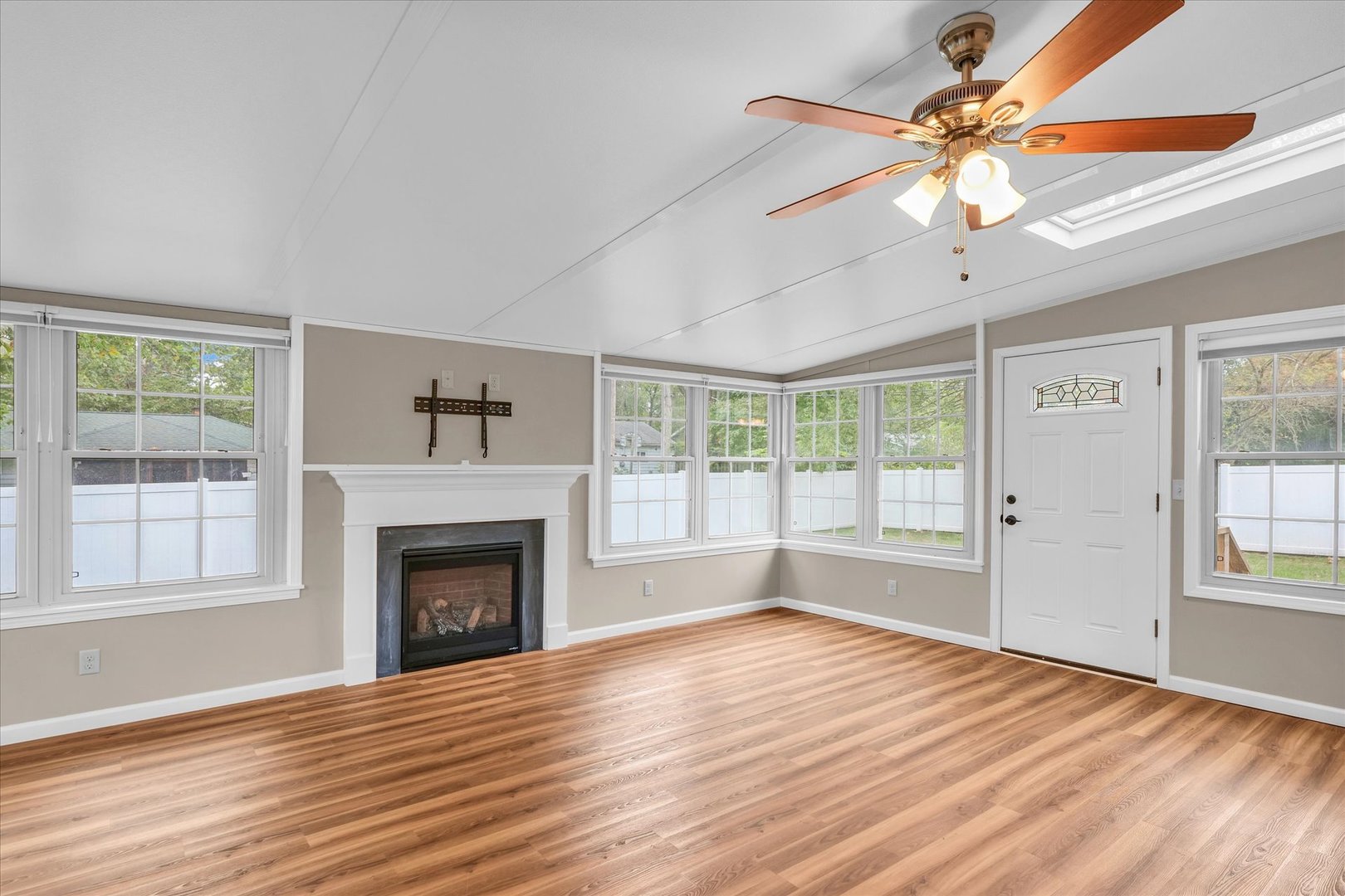 1401 Mayfair Road Champaign, IL 61821 - Photo 20 of 37 Gallery Image 20