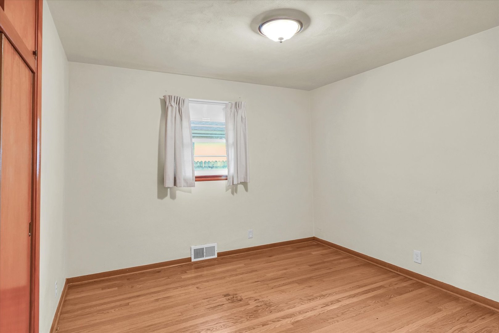 1401 Mayfair Road Champaign, IL 61821 - Photo 22 of 37 Gallery Image 22