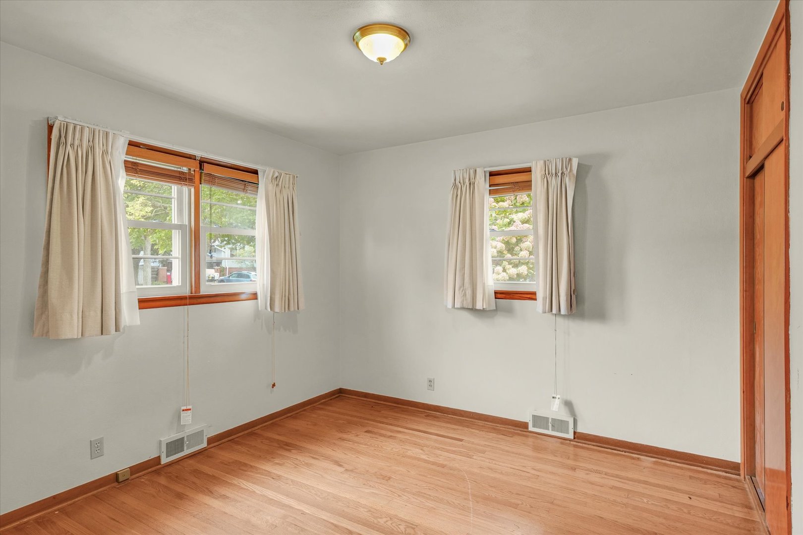 1401 Mayfair Road Champaign, IL 61821 - Photo 24 of 37 Gallery Image 24