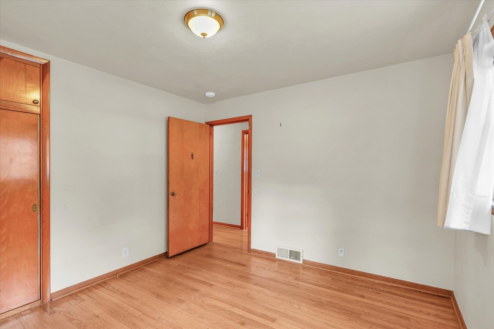 1401 Mayfair Road Champaign, IL 61821 - Photo 25 of 37 Gallery Image 25