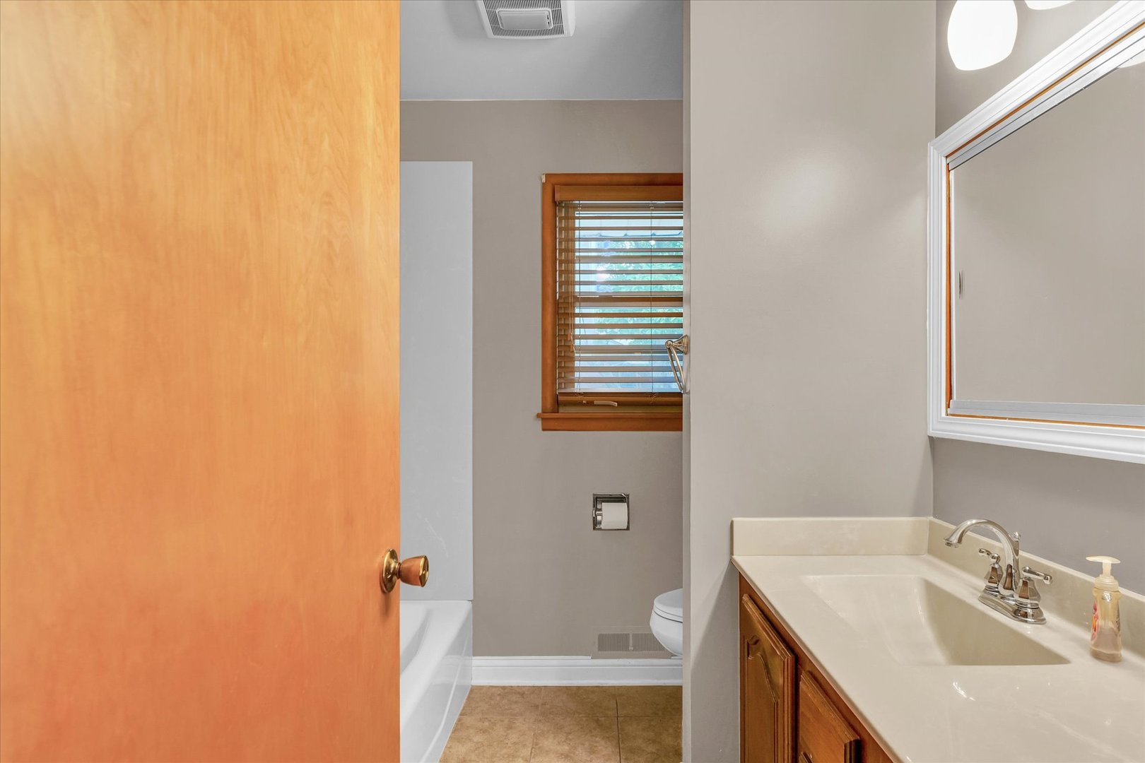 1401 Mayfair Road Champaign, IL 61821 - Photo 29 of 37 Gallery Image 29