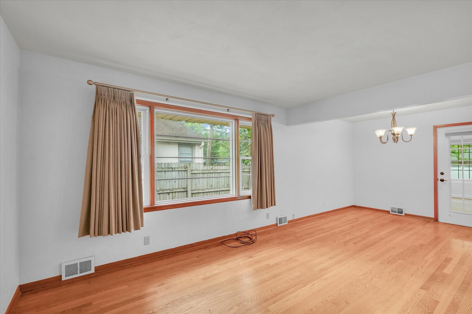 1401 Mayfair Road Champaign, IL 61821 - Photo 10 of 37 Gallery Image 10
