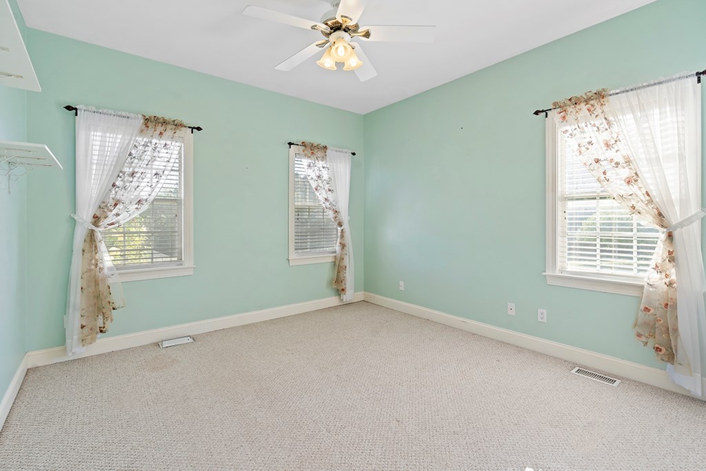 902 Olde Pucketts Ferry Road Greenwood, SC 29649 - Photo 10 of 27