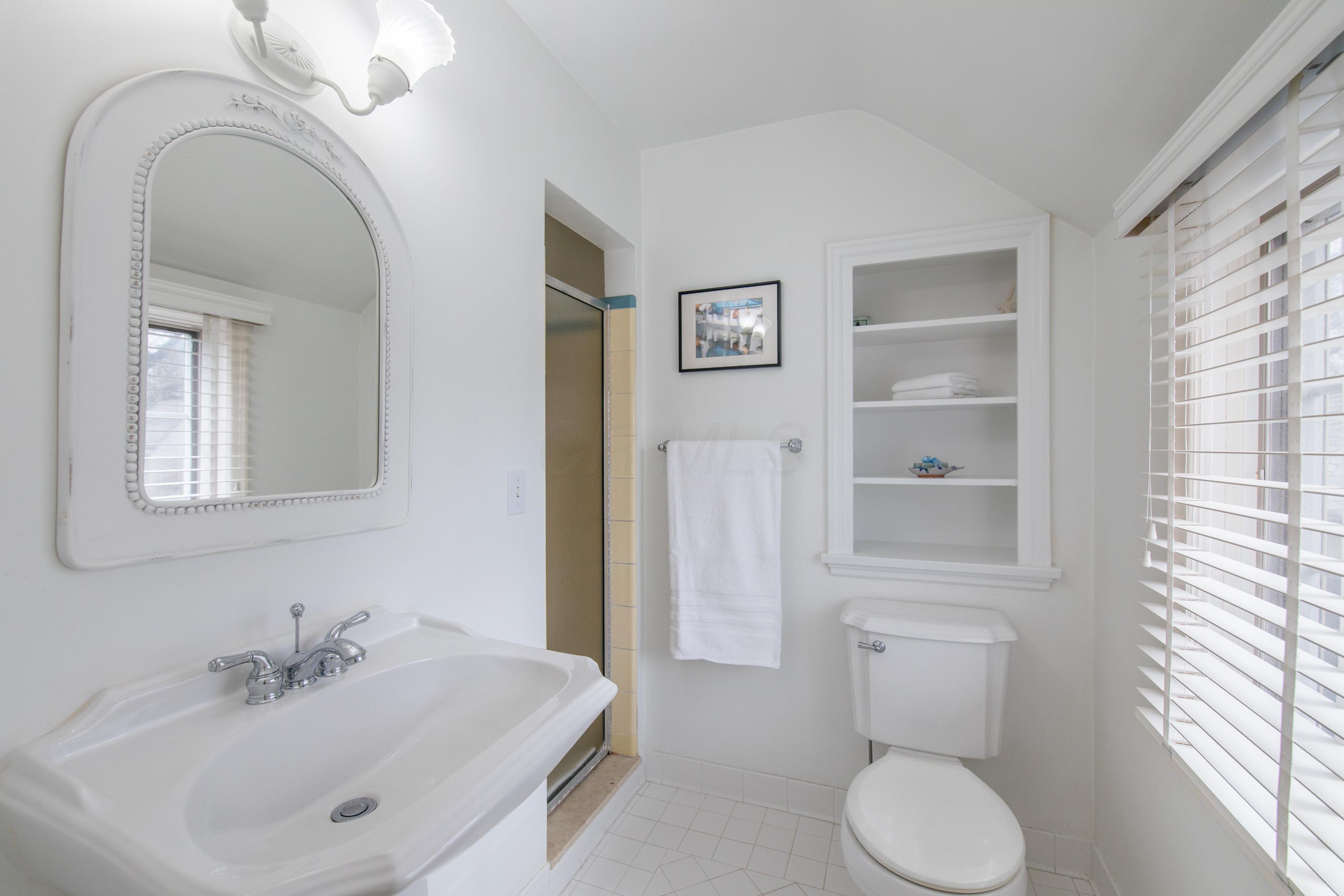 2171 Waltham Road Columbus, OH 43212 - Photo 20 of 31
