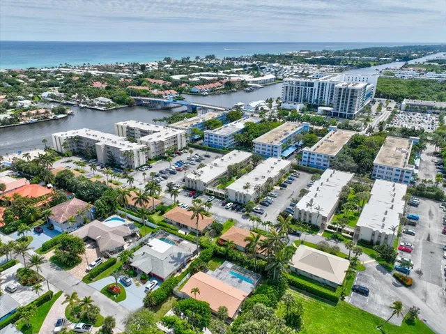 $2,000 | 638 Snug Harbor Drive, Unit E4, Boynton Beach, FL 33435