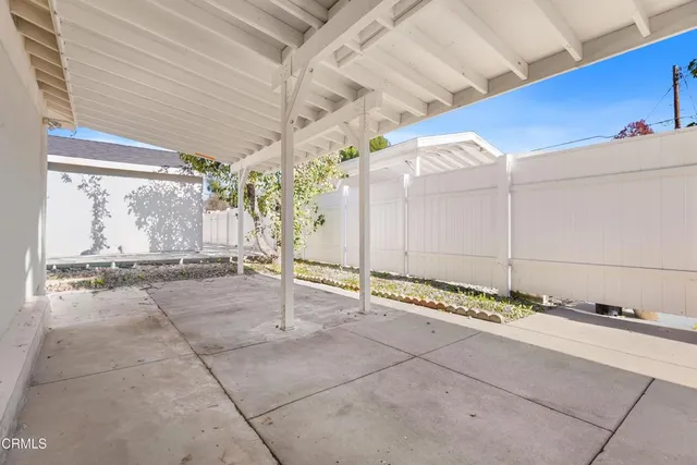 a view of a indoor garage
