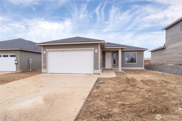 $498,600 | 574 South Oasis Loop, East Wenatchee, WA 98802