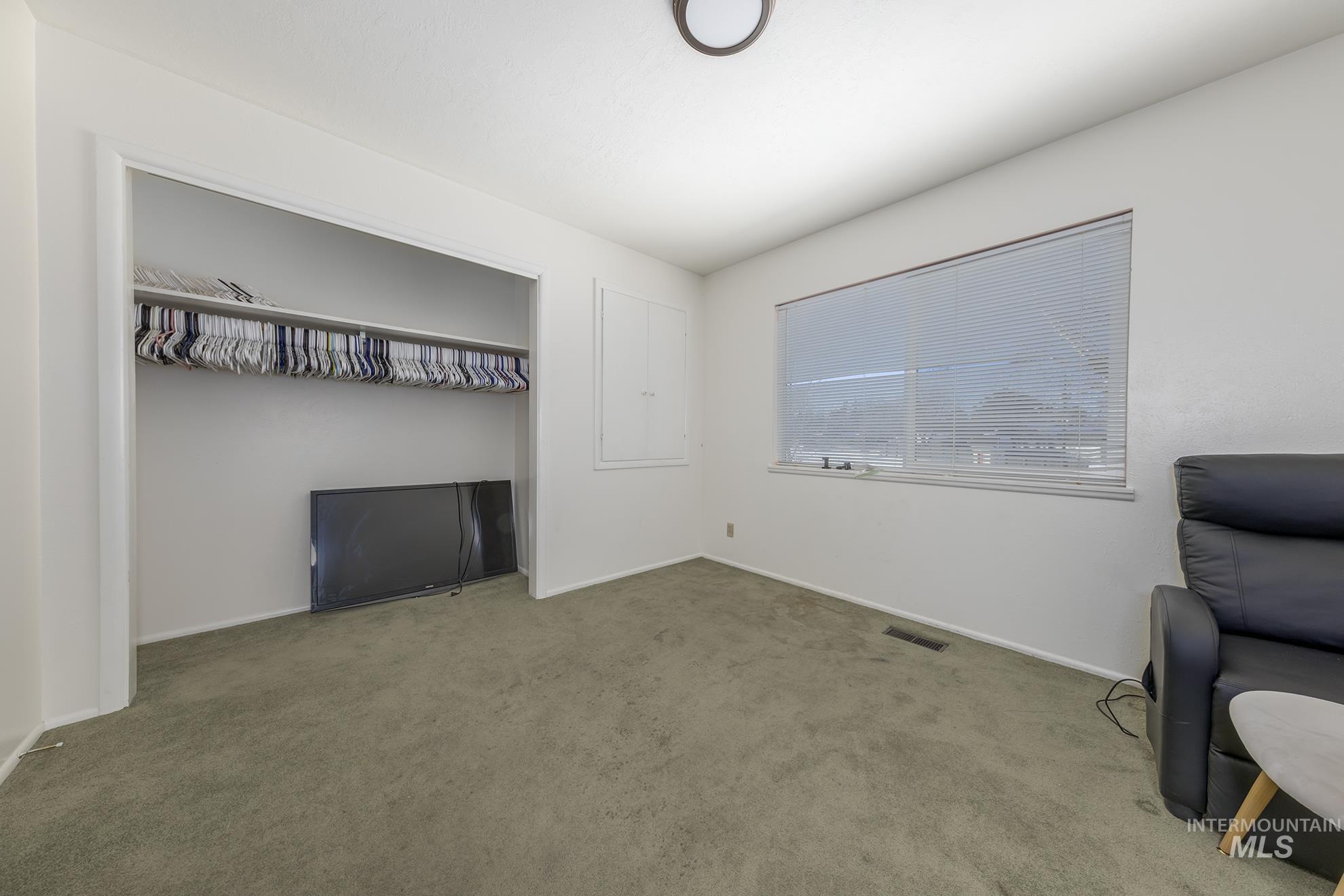 1192 Southwest 12th Avenue Ontario, OR 97914 - Photo 14 of 41