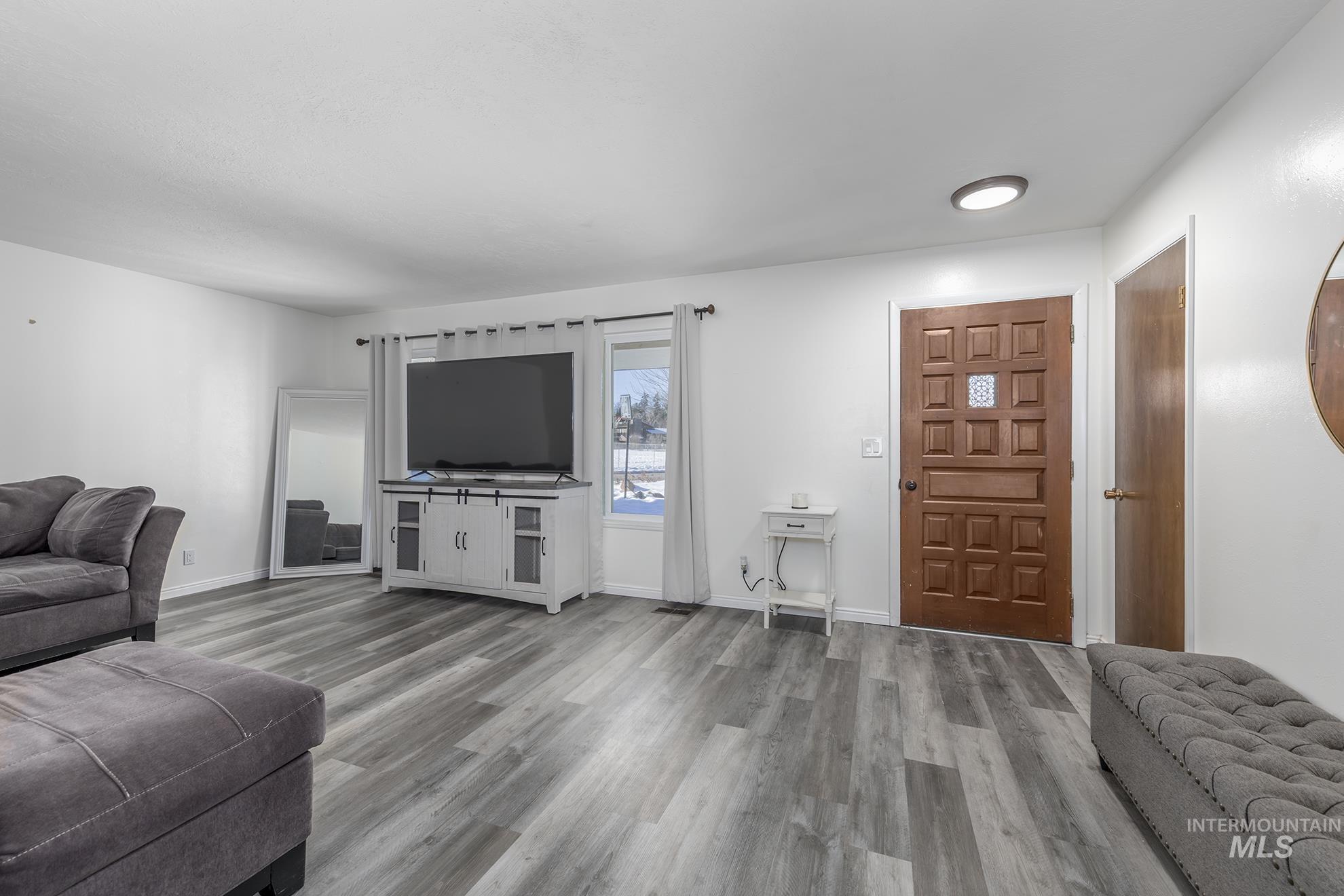 1192 Southwest 12th Avenue Ontario, OR 97914 - Photo 5 of 41