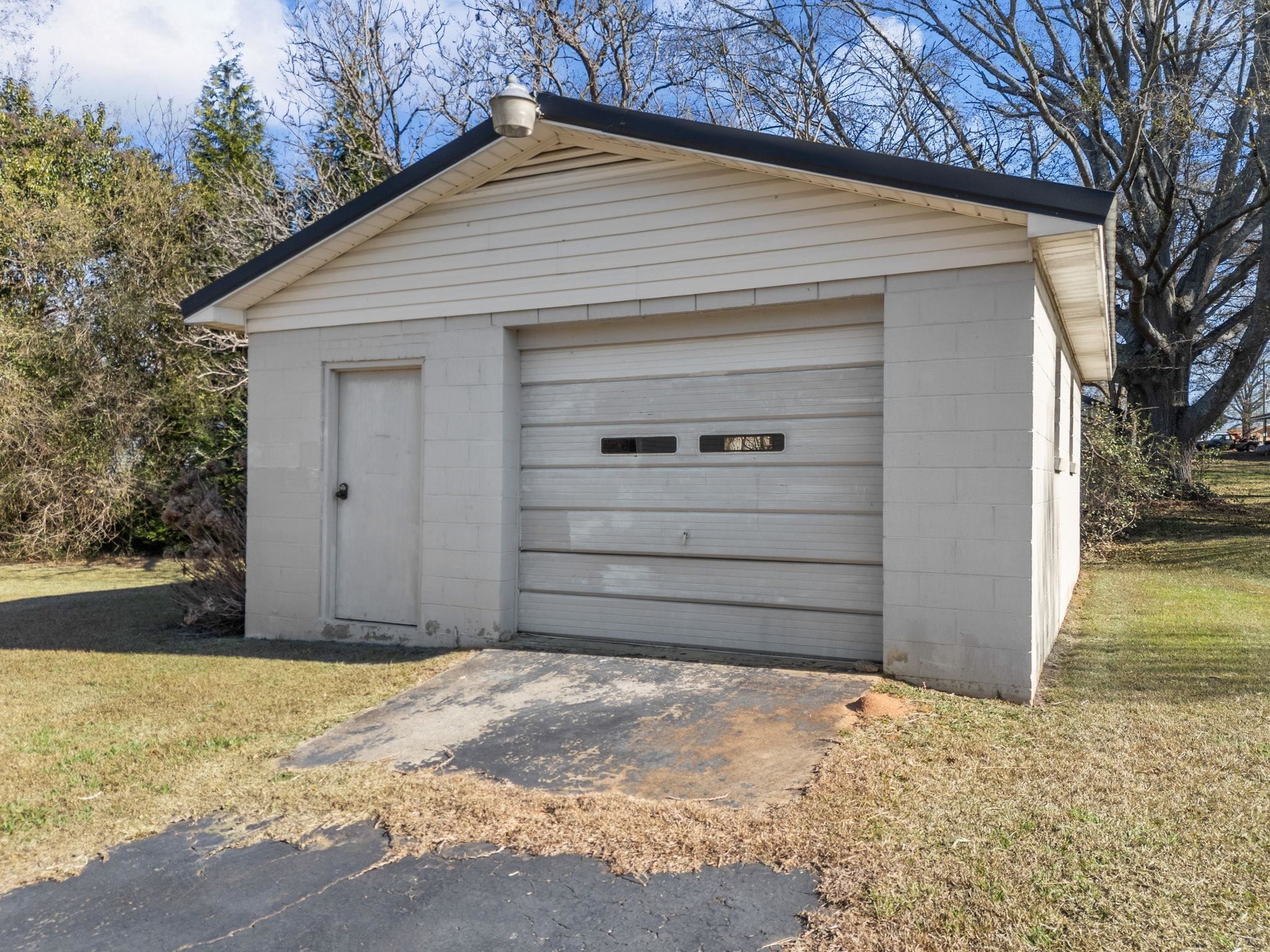 171 Barnett Road Lyman, SC 29365 - Photo 31 of 36